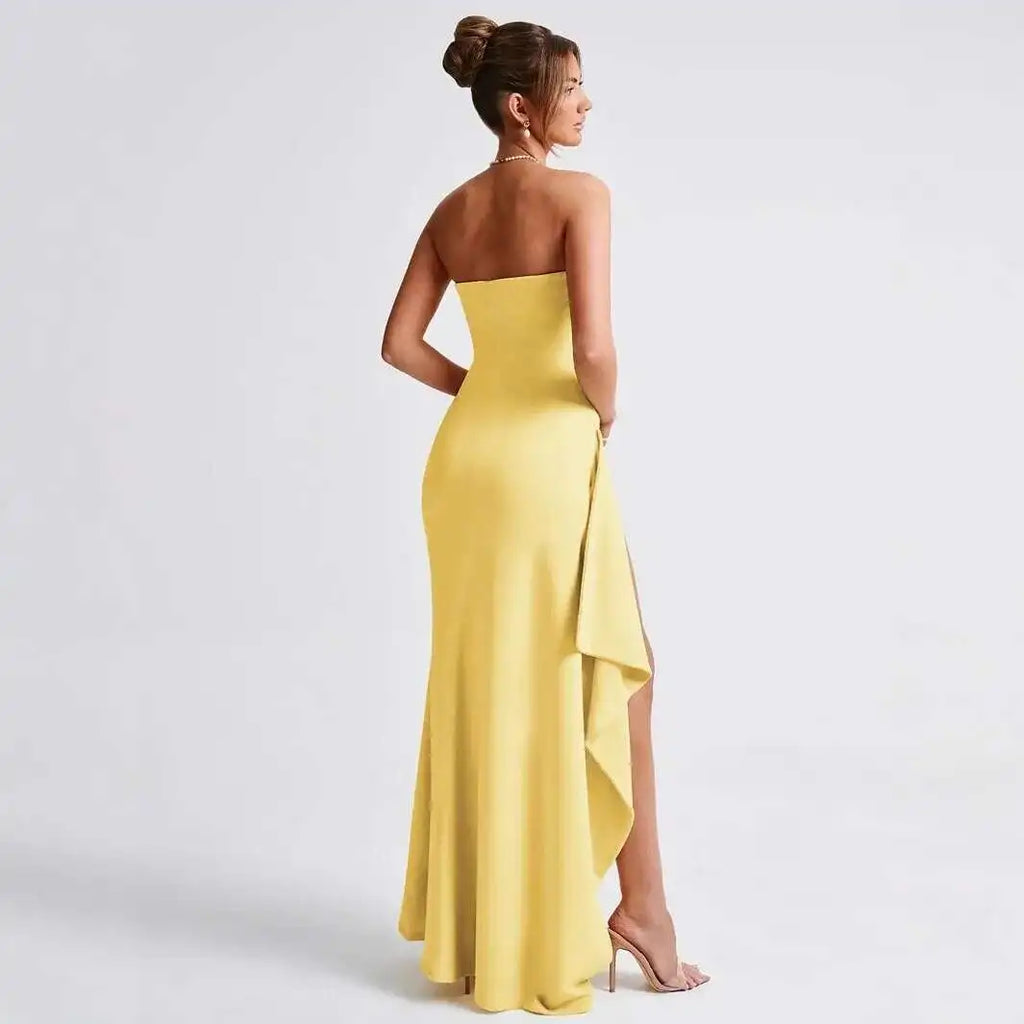 Sommarklänning – axelbandslös festklänning med slits