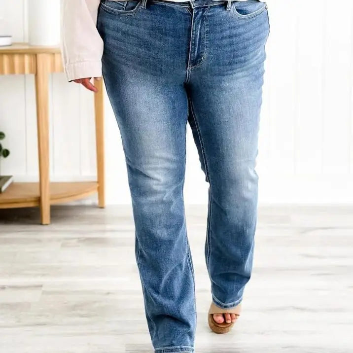 StretchJeans™ – Högmidjade Blå Jeans med Mjuk Passform