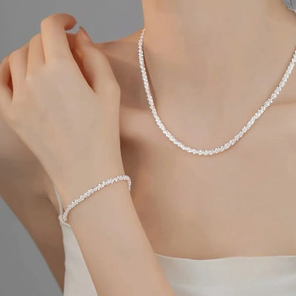 Elegant Smyckeset – halsband & armband i silverlook