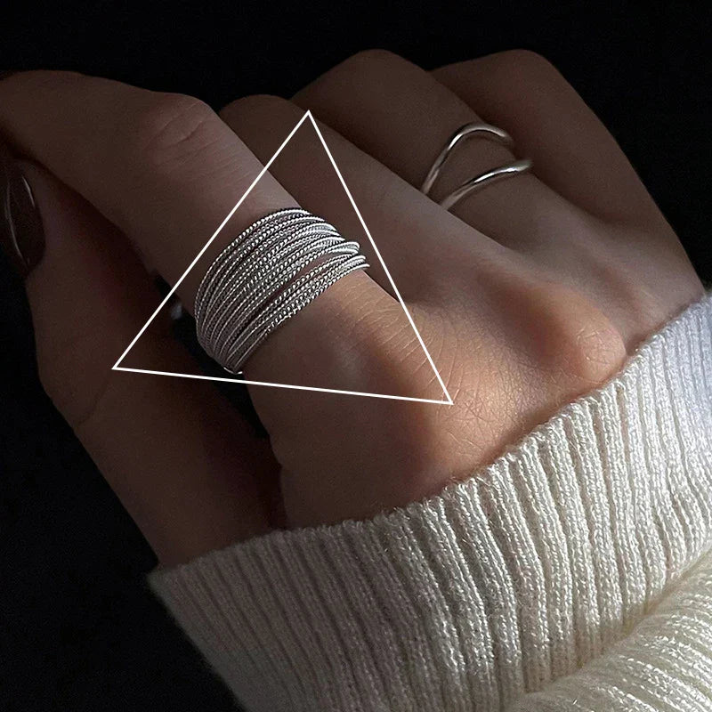 Ring Sanna (handgjord ring med oregelbundna vattendroppar & korsdesign)