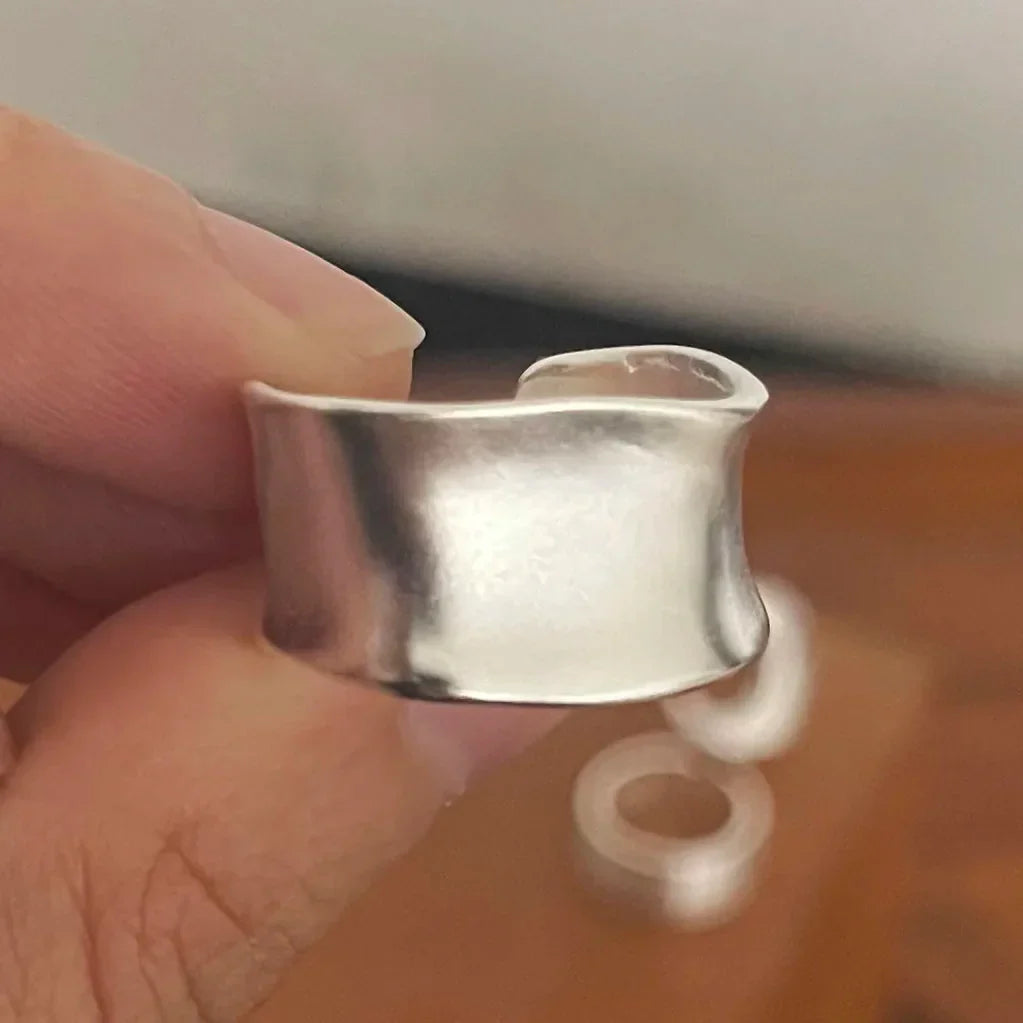 Ringset Astrid (set med bred måndesign i silverfärg – minimalistiskt)