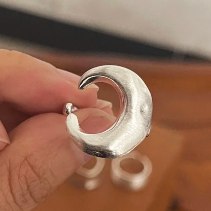 Ringset Astrid (set med bred måndesign i silverfärg – minimalistiskt)
