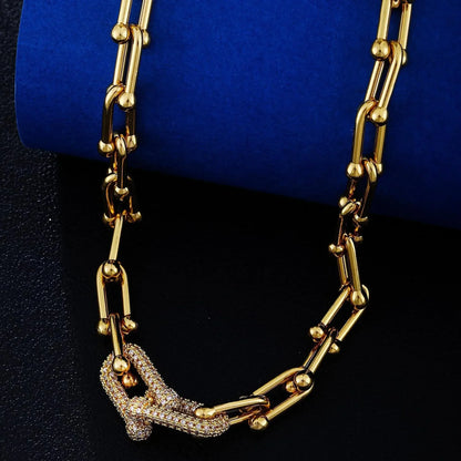 Kedjehalsband med låsdetalj – chunky modehalsband