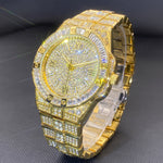 Klocka Stefan (herrklocka i guldfärg med romerska siffror & strassdetaljer)