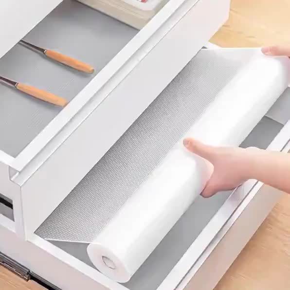 PrickMatta – Hållbar prickig skyddsmatta för kök & skåp