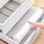 PrickMatta – Hållbar prickig skyddsmatta för kök & skåp