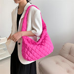 MolnVäska – Mjuk axelväska med stor kapacitet