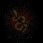 Klocka Johan (herrklocka i guldfärg med röd urtavla, strass & datum)