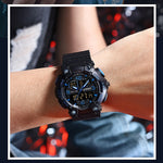 Klocka Tobias (digital herrklocka med dubbeltid, alarm & vattenskydd 50 m)